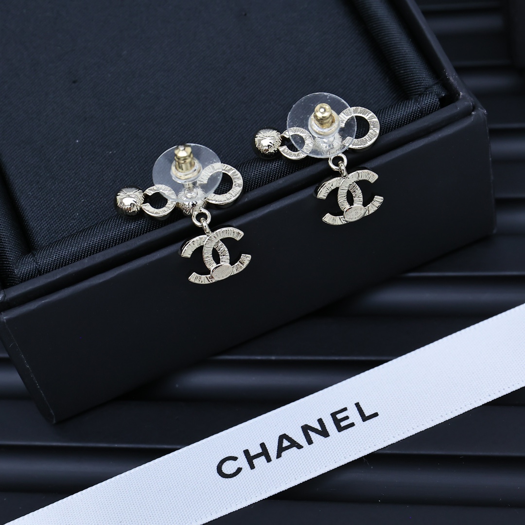 CH 25s show collection CC hanging double-C letter earrings YV24060234