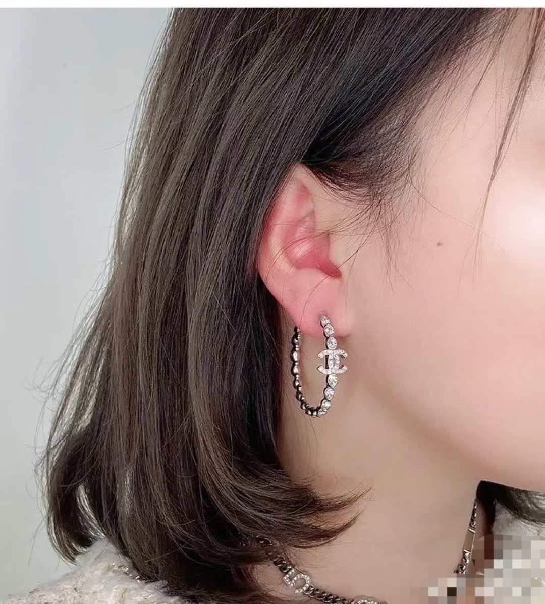 CH Drop - shaped round diamond cc full - diamond ear hoops YV24060227