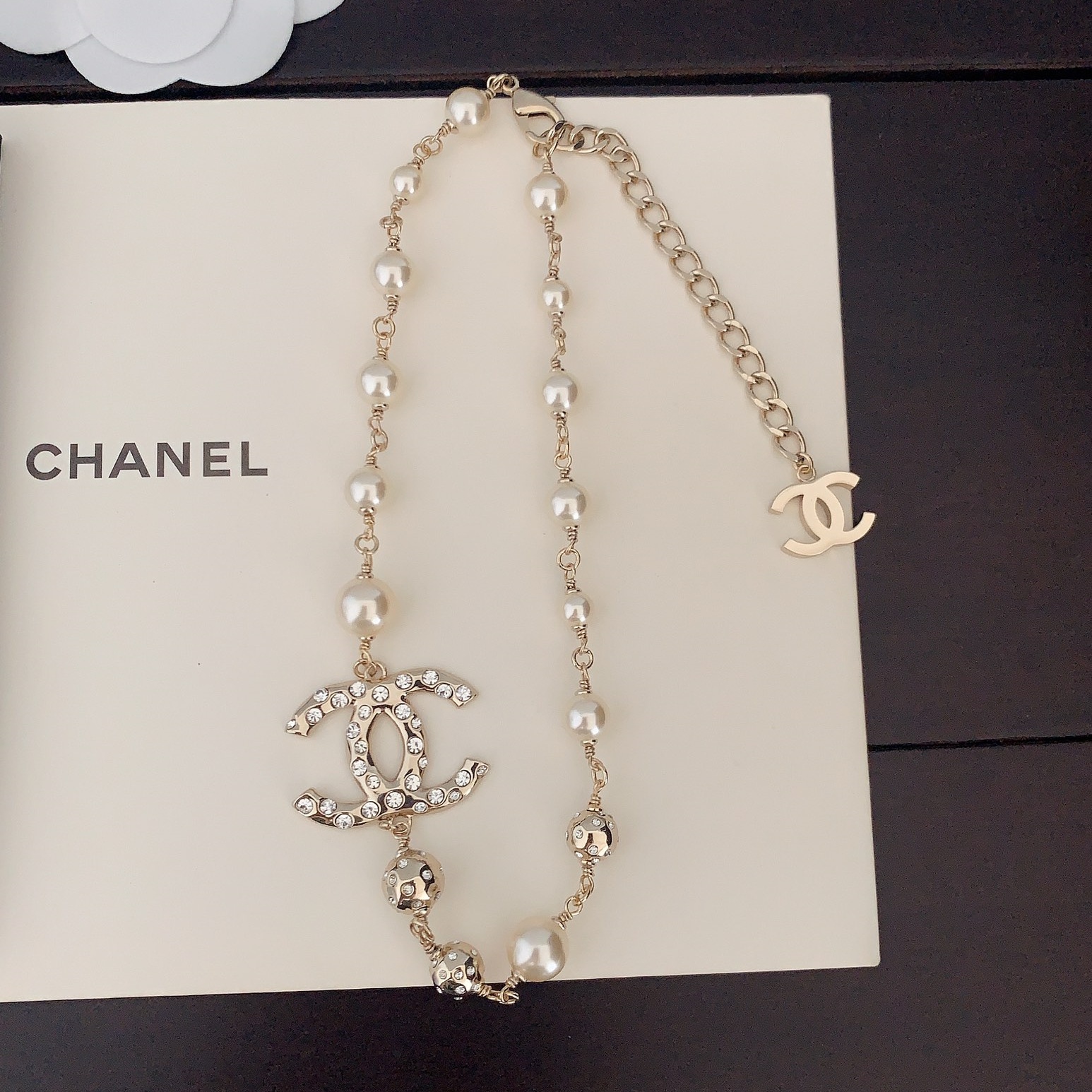 CH  Round Ball Double C Pearl Necklace YV24060202