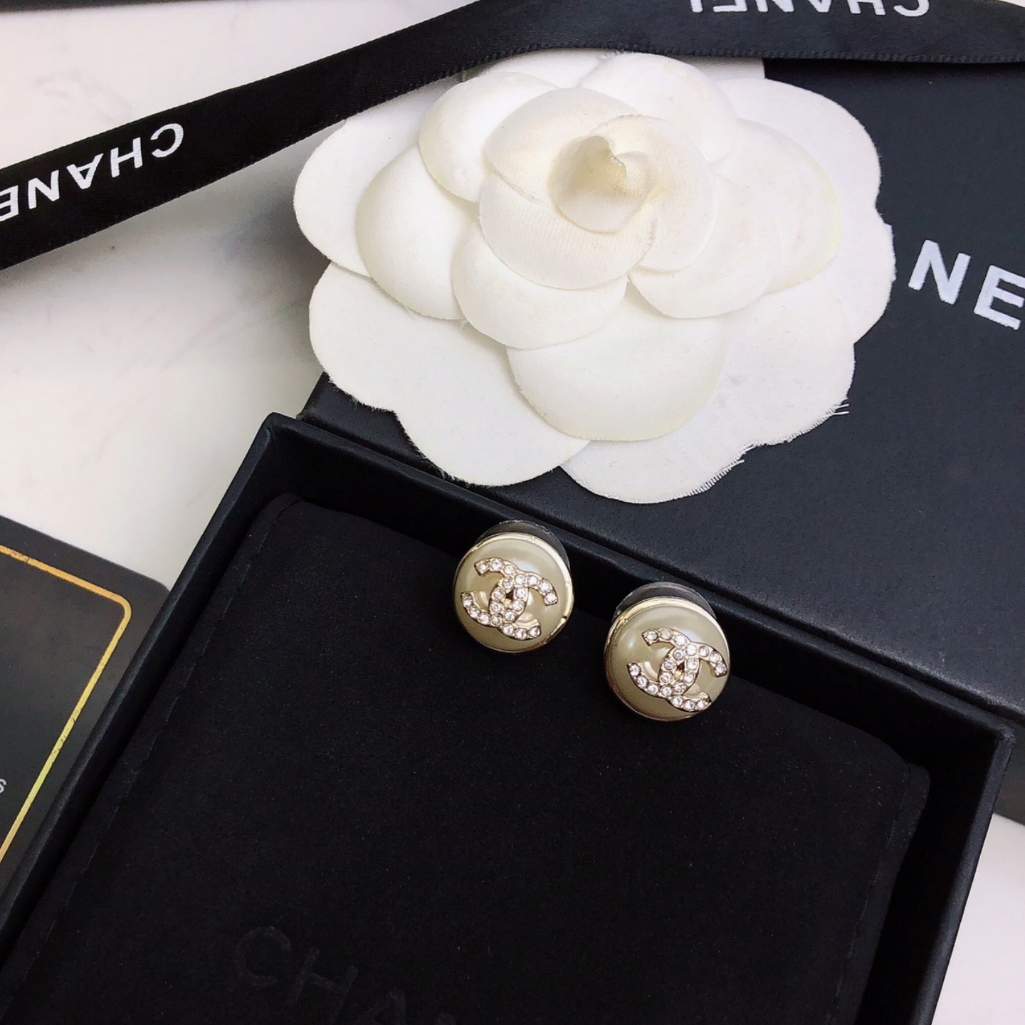 CH Classic Round Double C Stud Earrings YV24060229