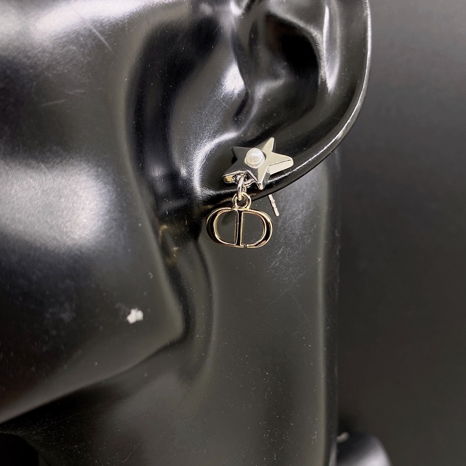 CD Two - toned heart - shaped five - pointed star asymmetrical earrings YV24060237