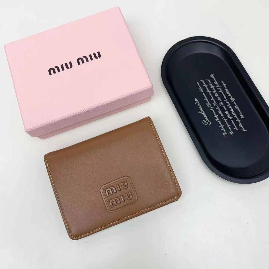 Miu New Foldable Wallet WXR250445