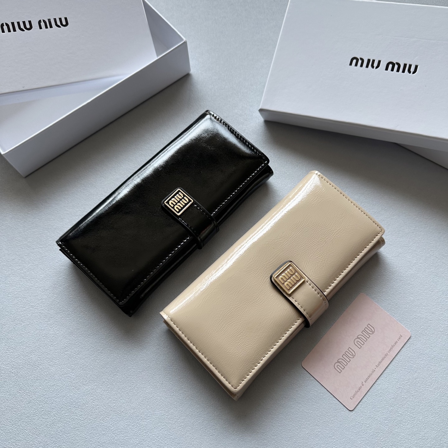 Miu Stylish Long Wallet WXR250442
