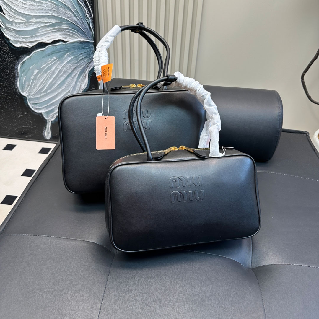 Miu Long-Handle Tote WXR250430