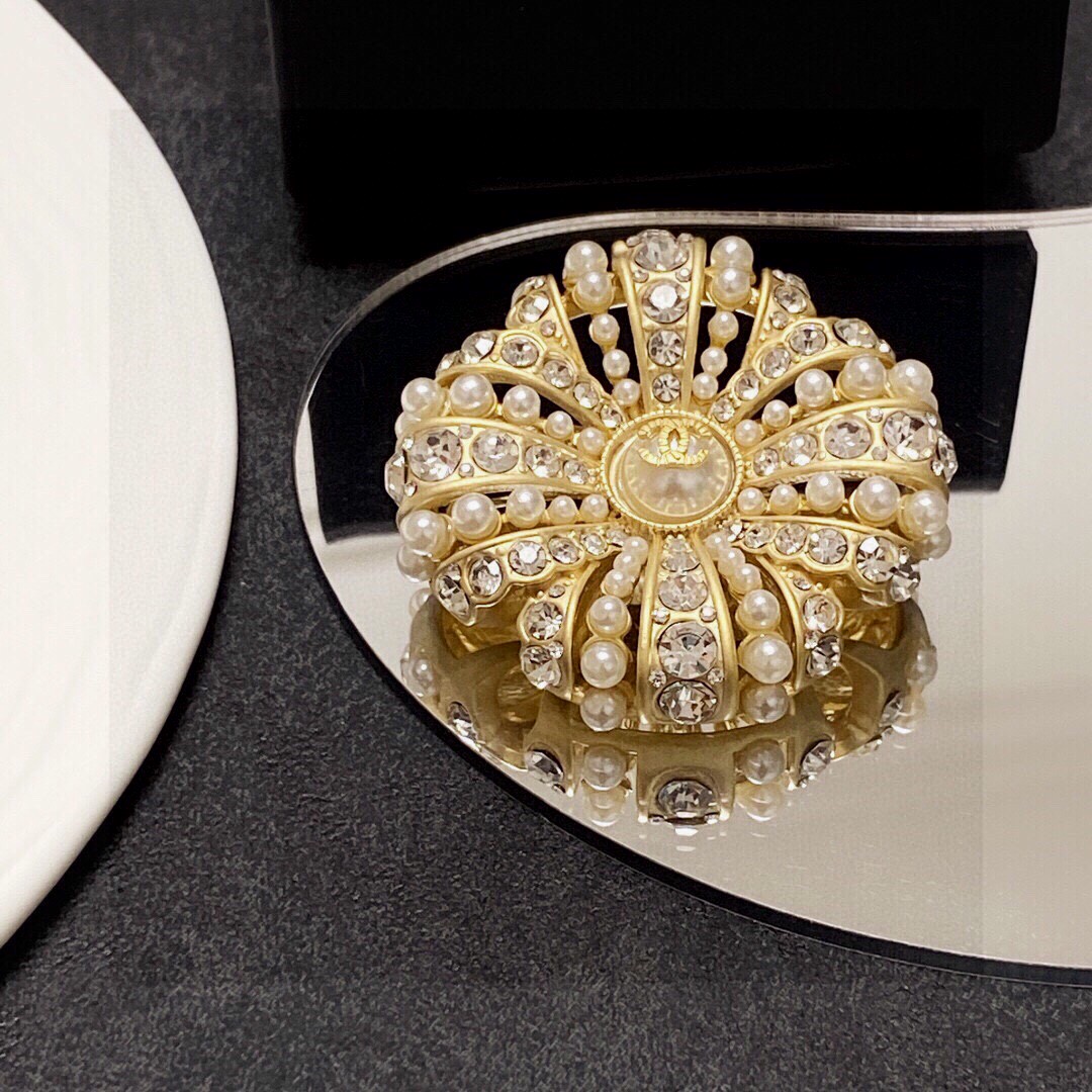 CH Full Diamond Pearl Brooch YV24060302