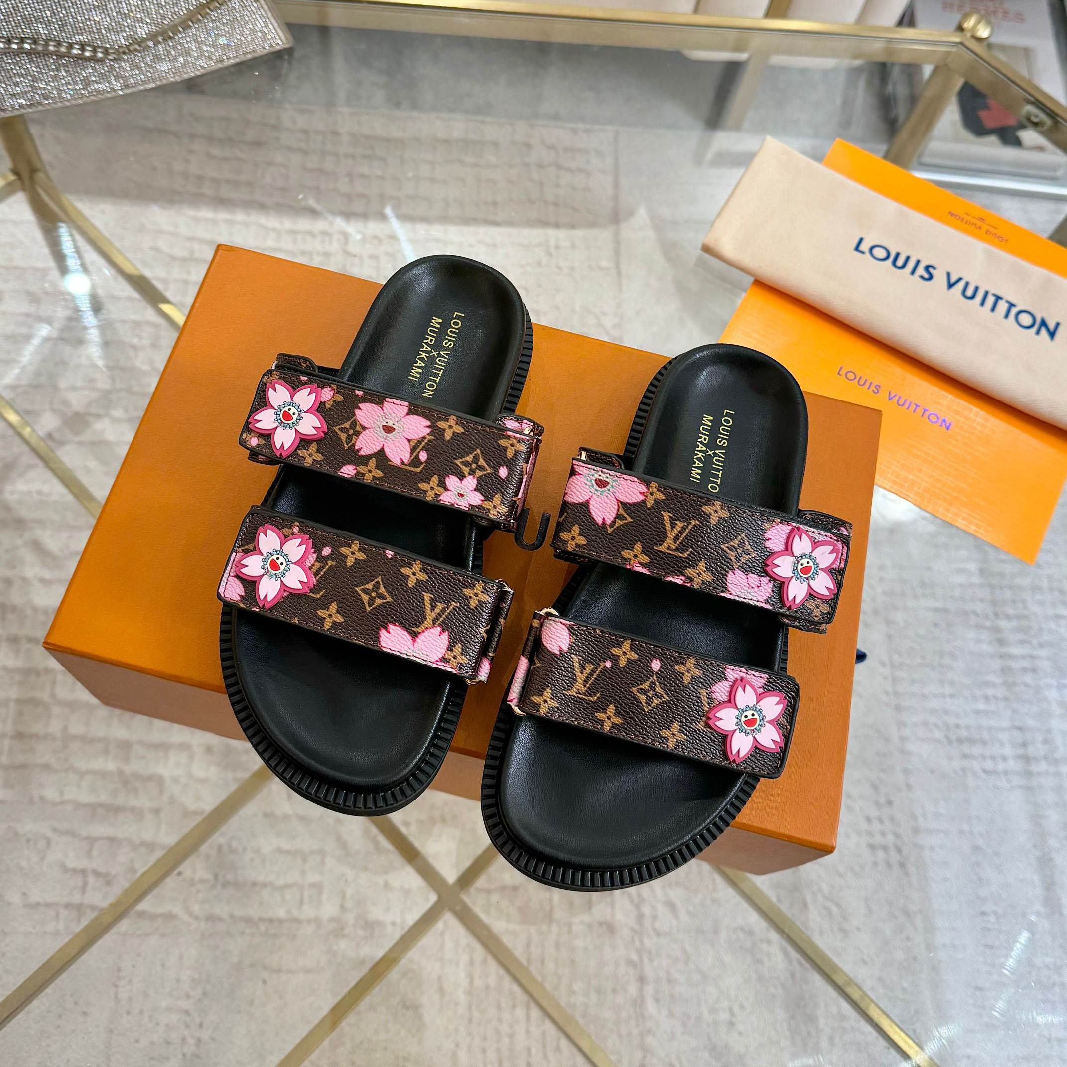 LV Collaborative Fashionable Women's Sandals FH250558