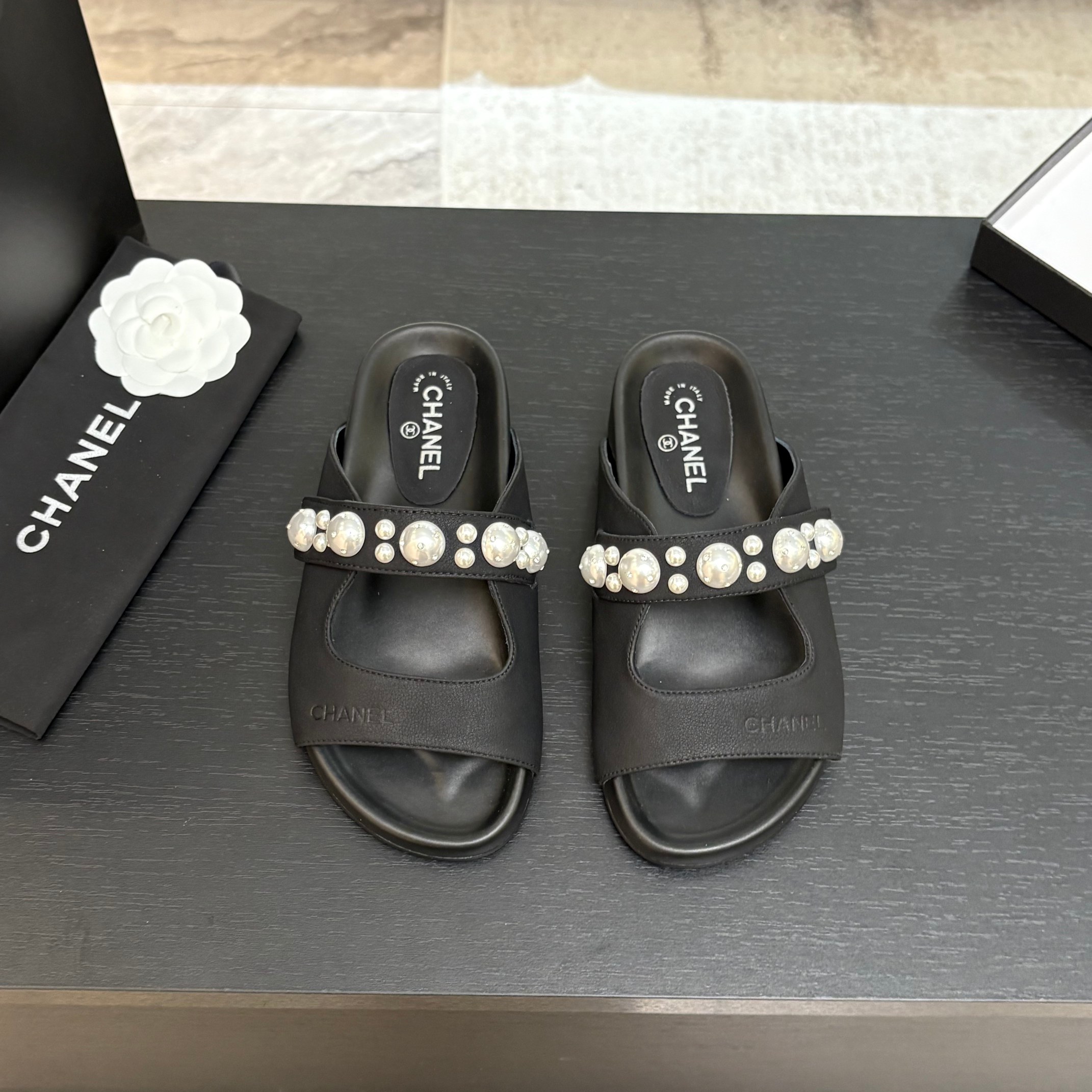 CH Women's Pearl-Embellished Sandals FH250550