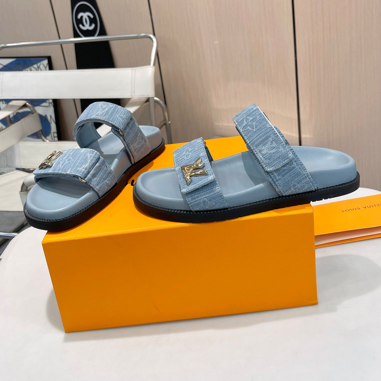 LV Classic Sandals JJ250514