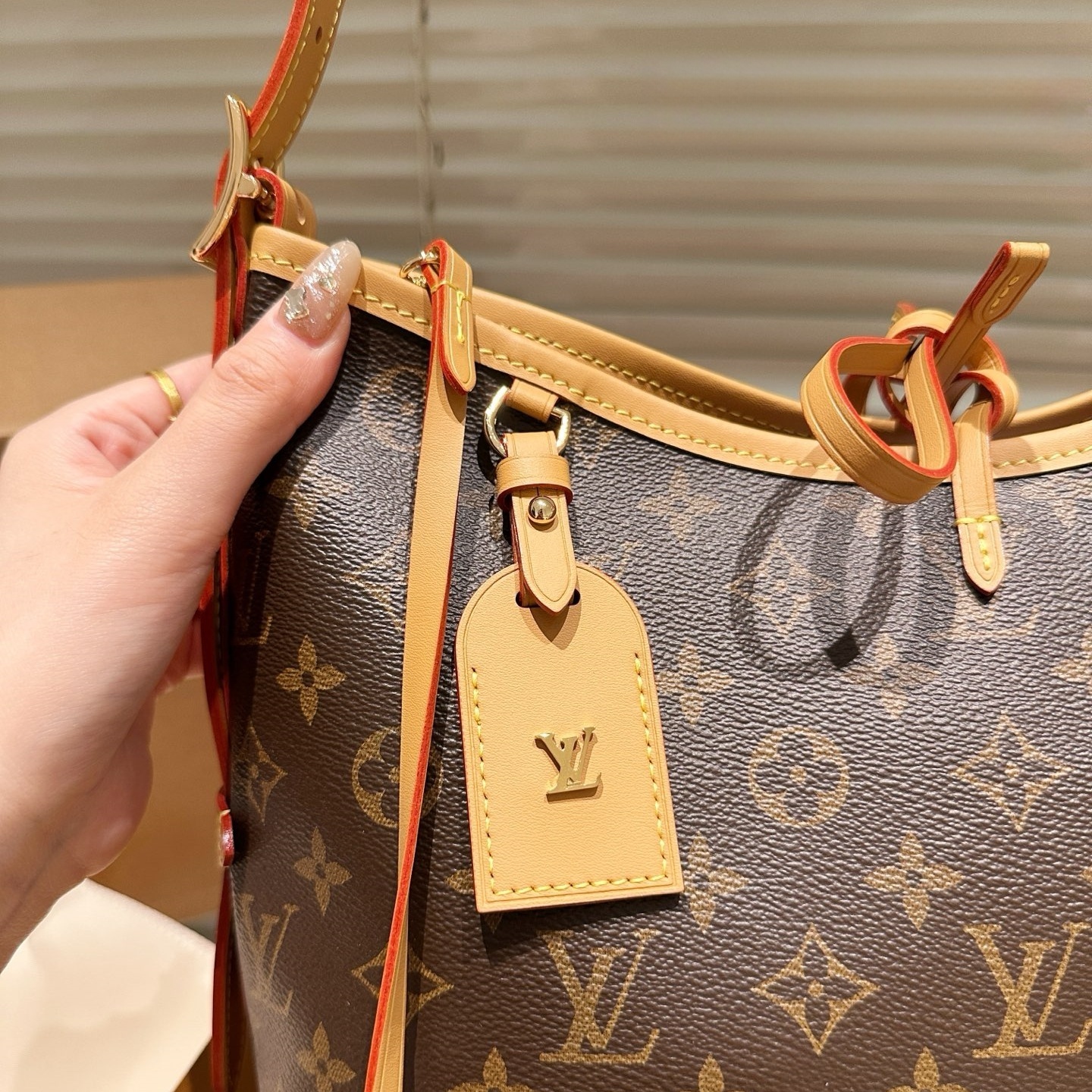 LV  (In-Store Benefit Items)Classic Monogram Carryall PM YV24060407