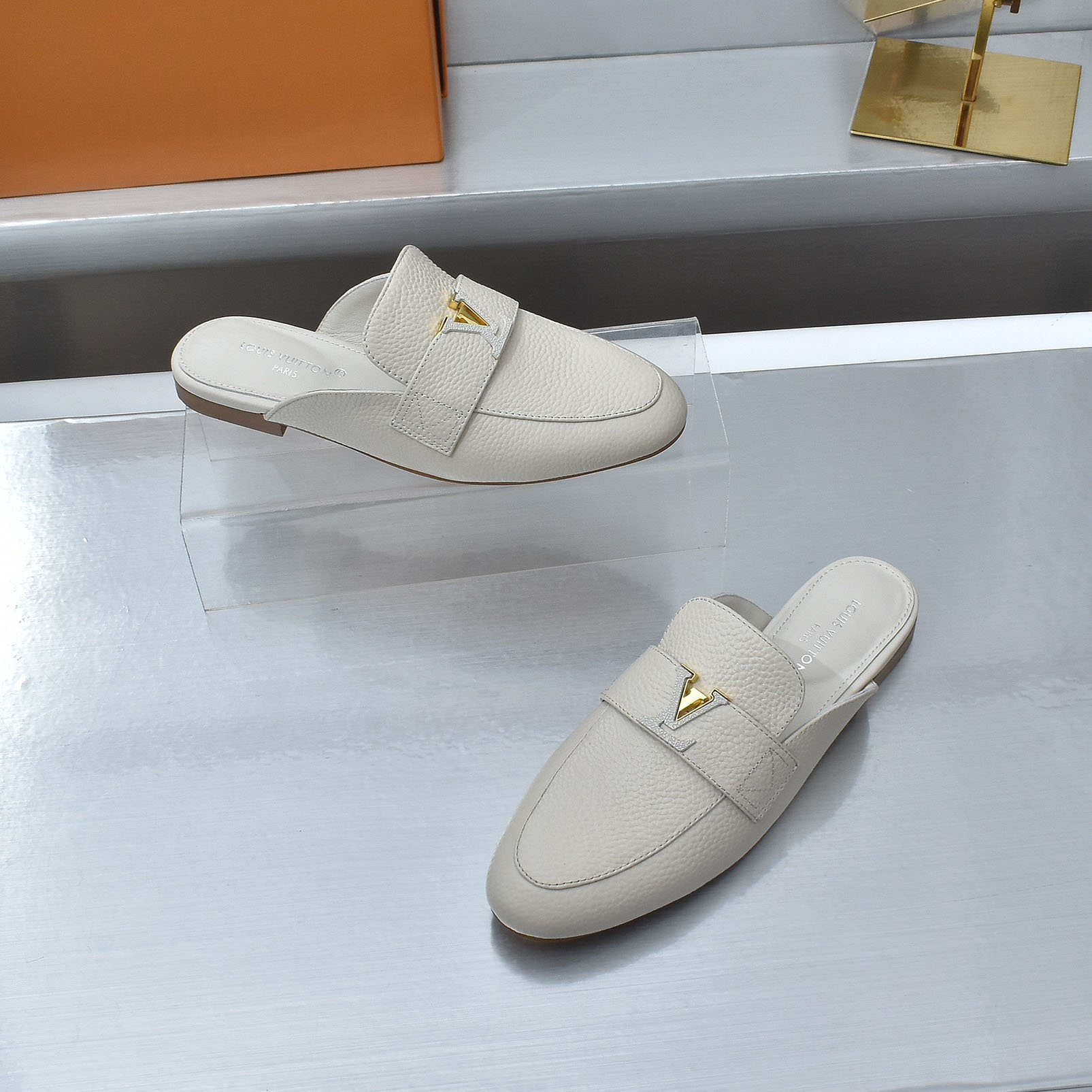 LV Flat Loafers JJ250507