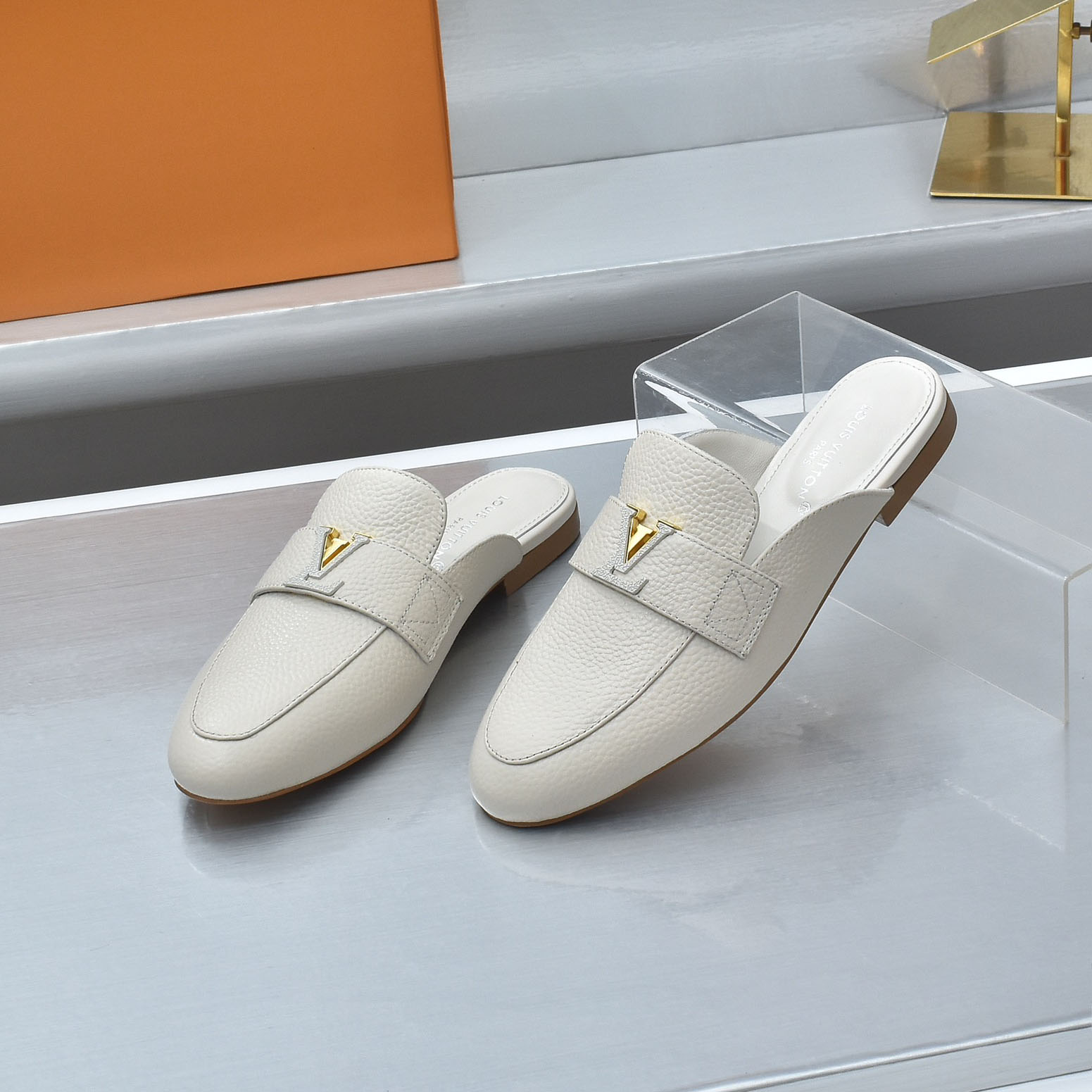 LV Flat Loafers JJ250507