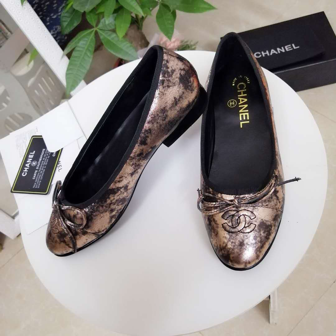 CH Classic Women’s Casual Shoes FH250591