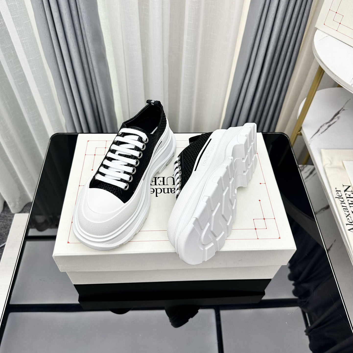 MQ Thick-Sole Casual Shoes JJ250528