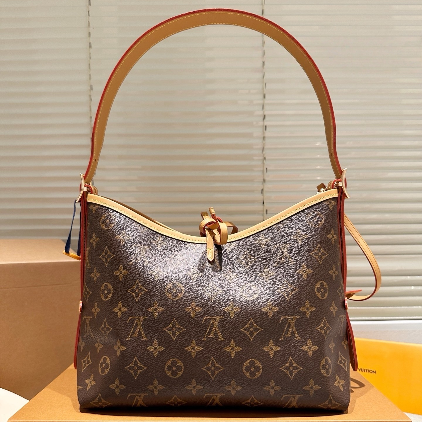 LV  (In-Store Benefit Items)Classic Monogram Carryall PM YV24060407