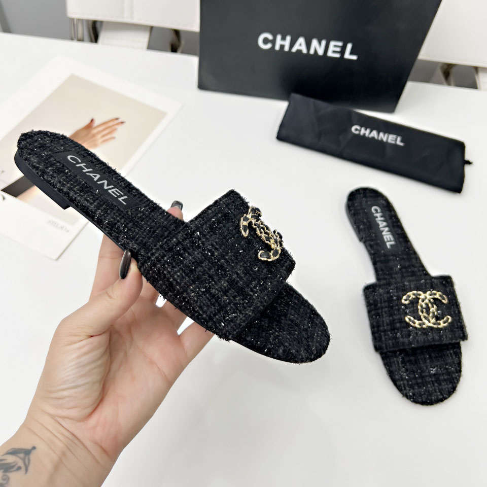 CH 24S Sandals JJ250527