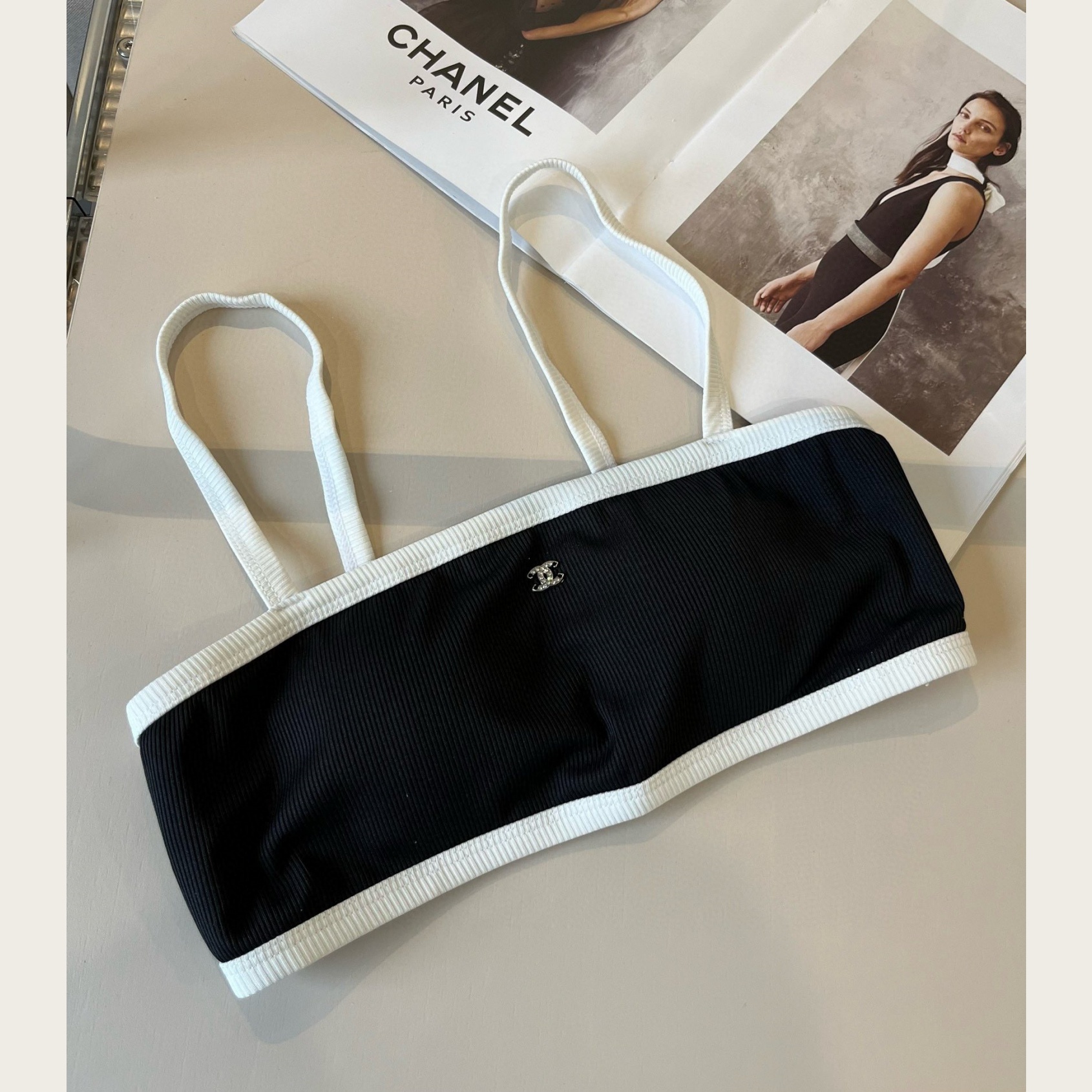 CH Black - and - white Color - blocked Knitted Bikini Swimsuit  YV24060405