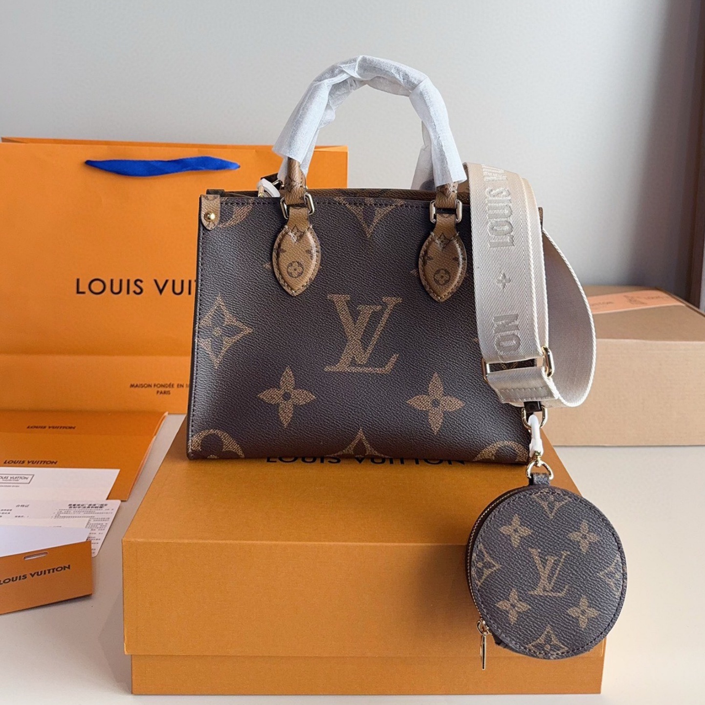 LV  Monogram Multicolore OnTheGo PM YV24060418
