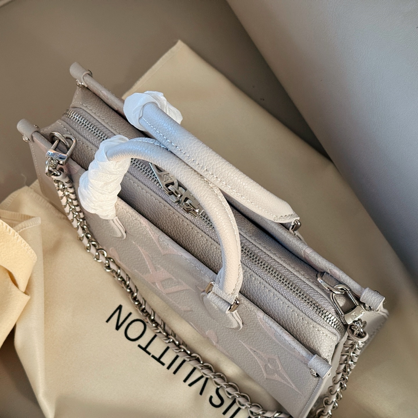 LV  OnTheGo East West Chain Special Colorway YV24060421