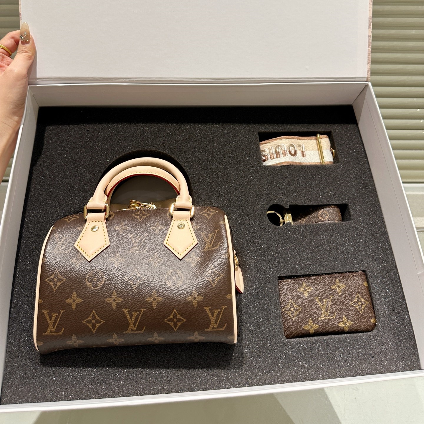 LV  Monogram  Speedy20 gift set YV24060503