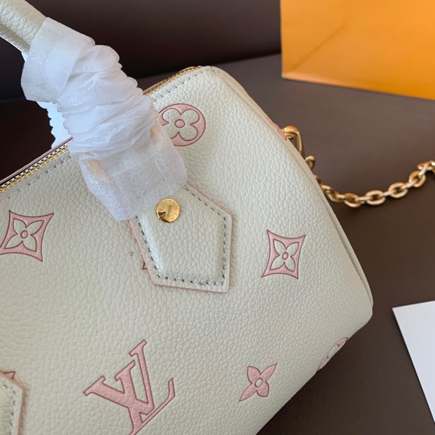 LV  Special color scheme Speedy  20 YV24060505
