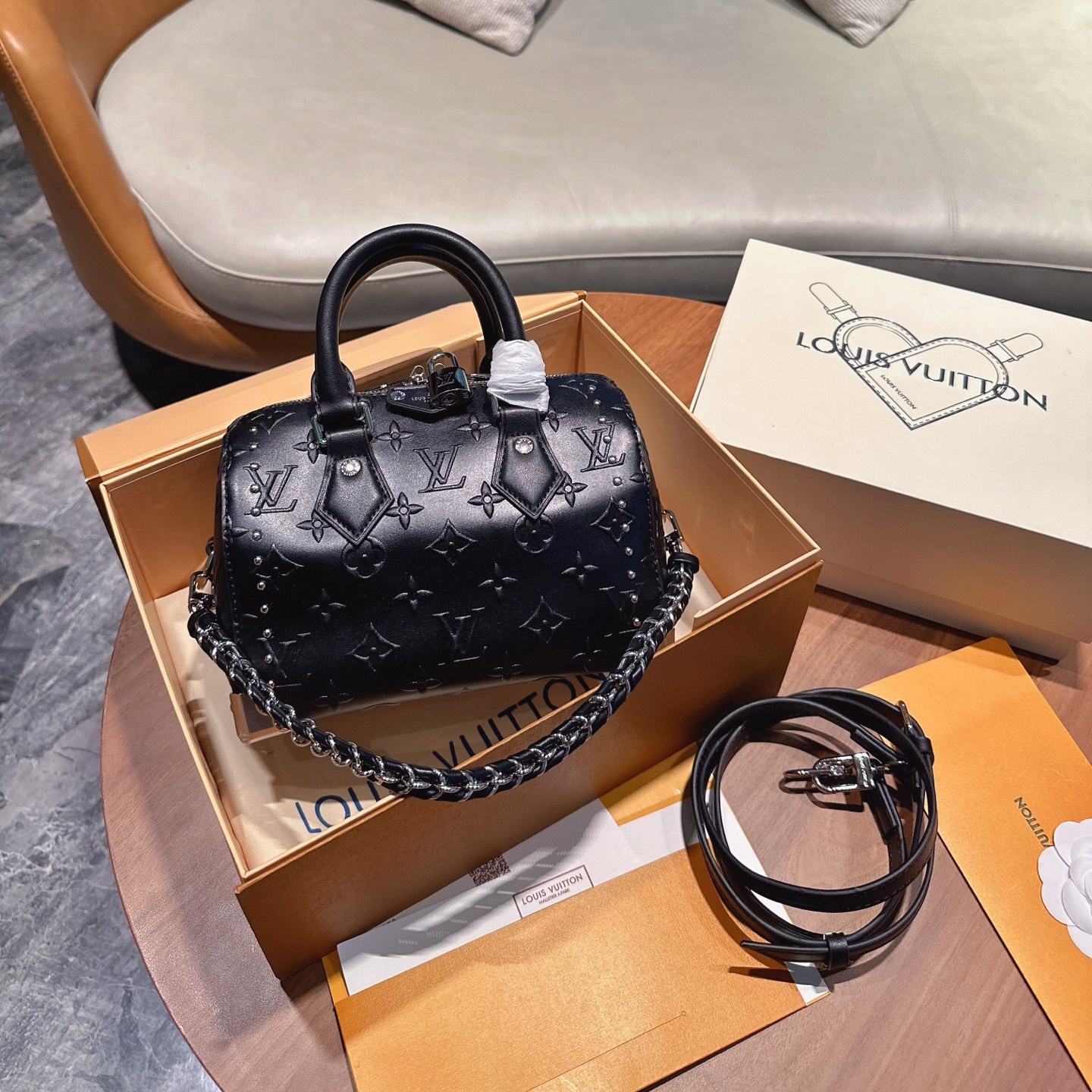 LV  Speedy Trunk 20 YV24060504