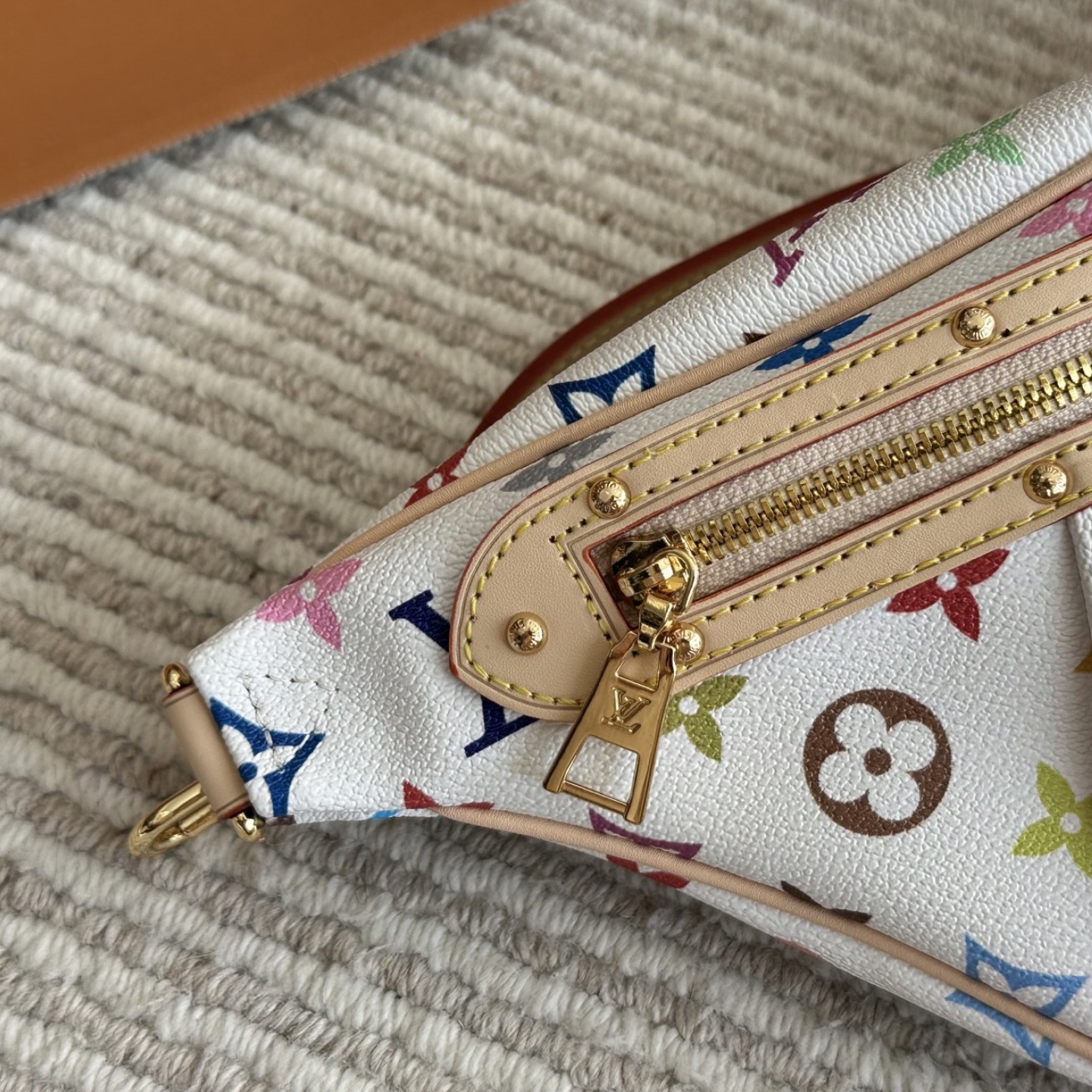 LV x TM Hyakusansai Cowhide Fanny Pack – Unisex High Rise YV24060512