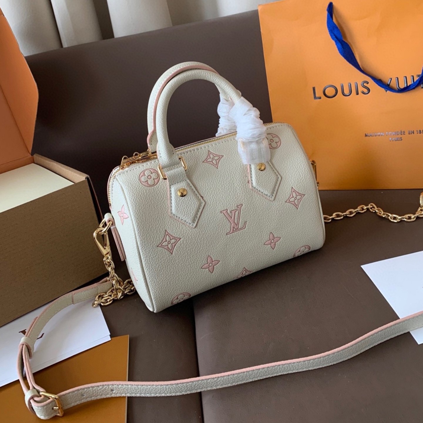 LV  Special color scheme Speedy  20 YV24060505
