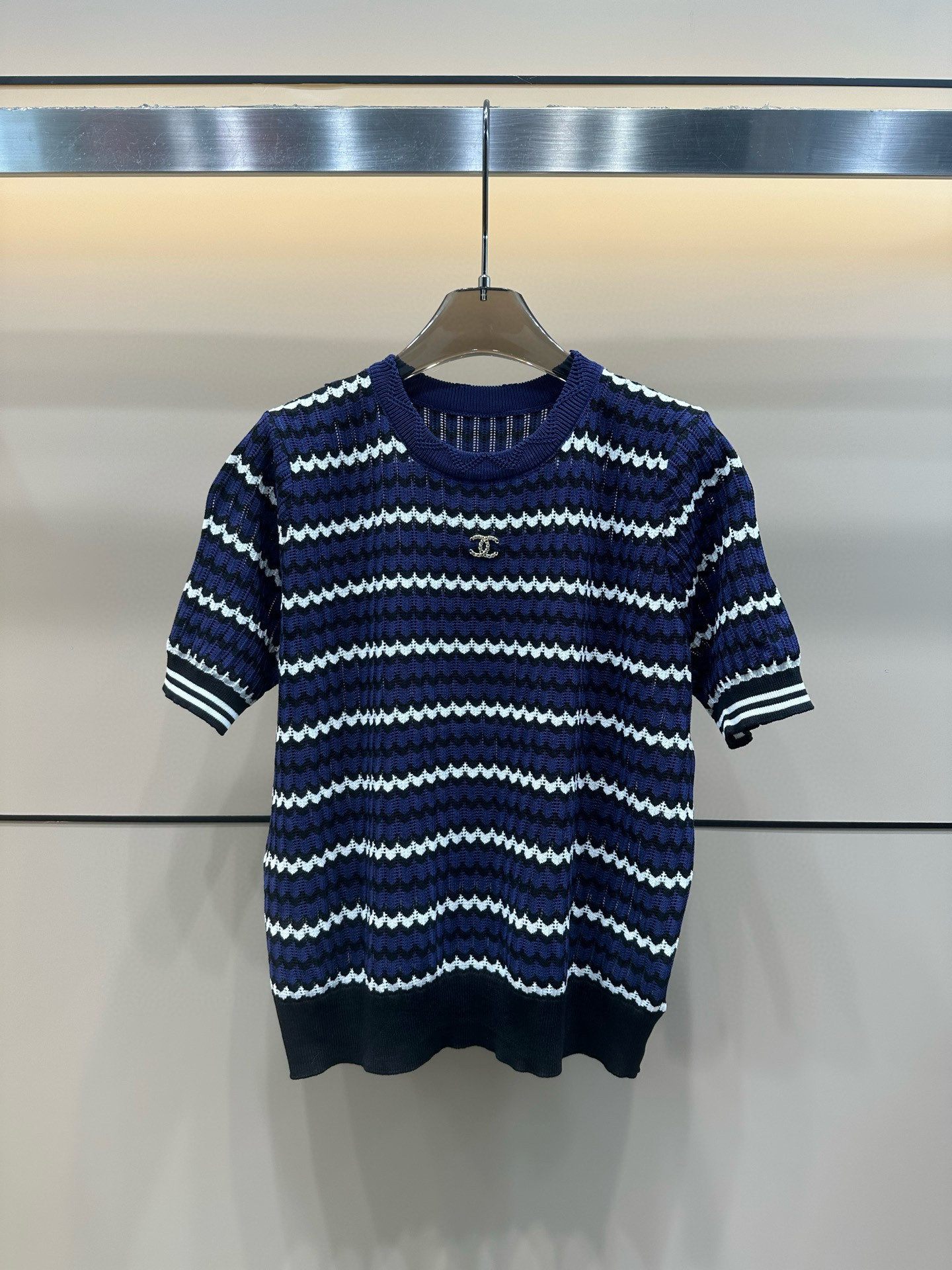 CH Colorblock Knit Short-Sleeve Top FZN250533