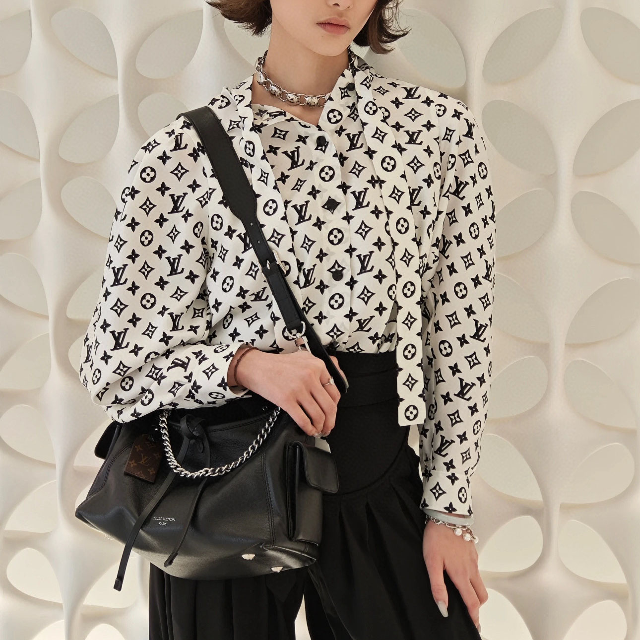 LV Stylish Blouse with Floating Ribbons FZN250526