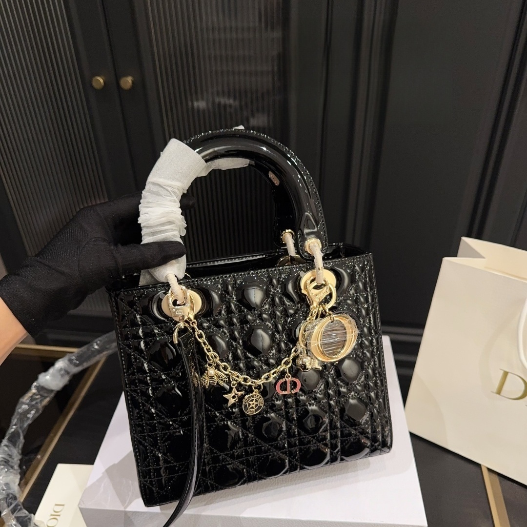 CD Princess Diana Patent leather  Lady Bag YV24061107