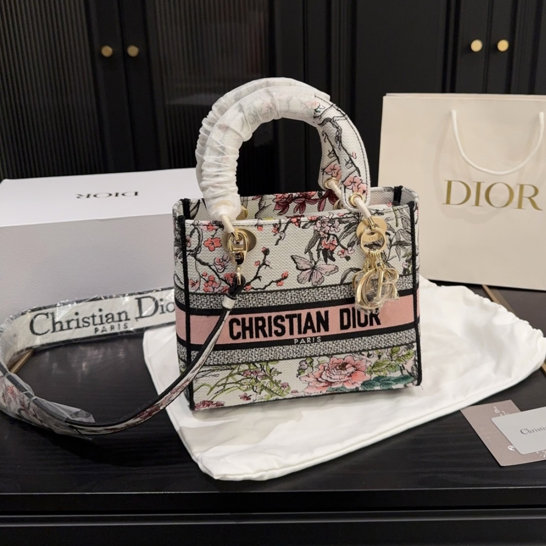 CD High-quality Embroidery lady D-Lite  YV24061105