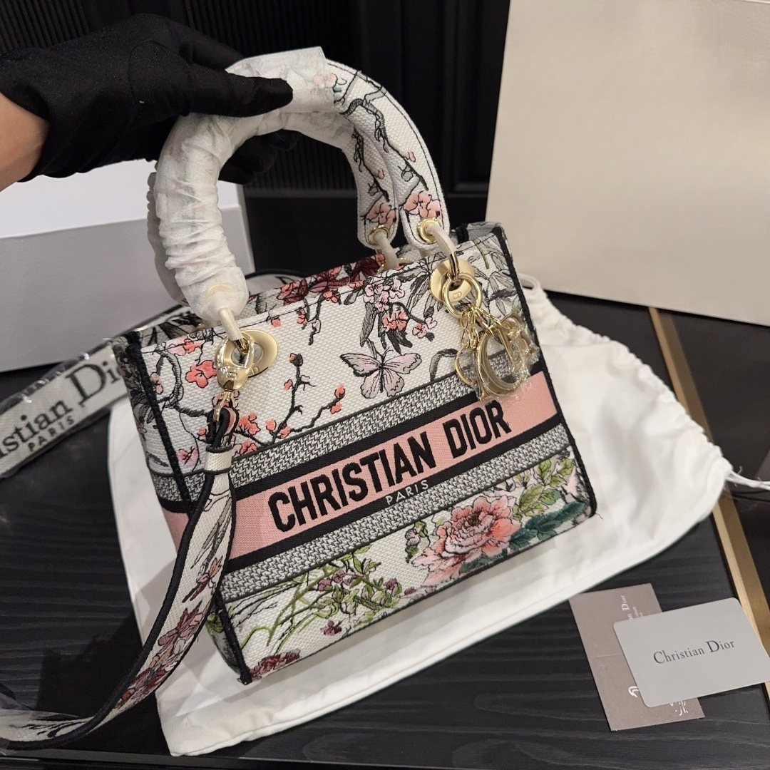 CD High-quality Embroidery lady D-Lite  YV24061105