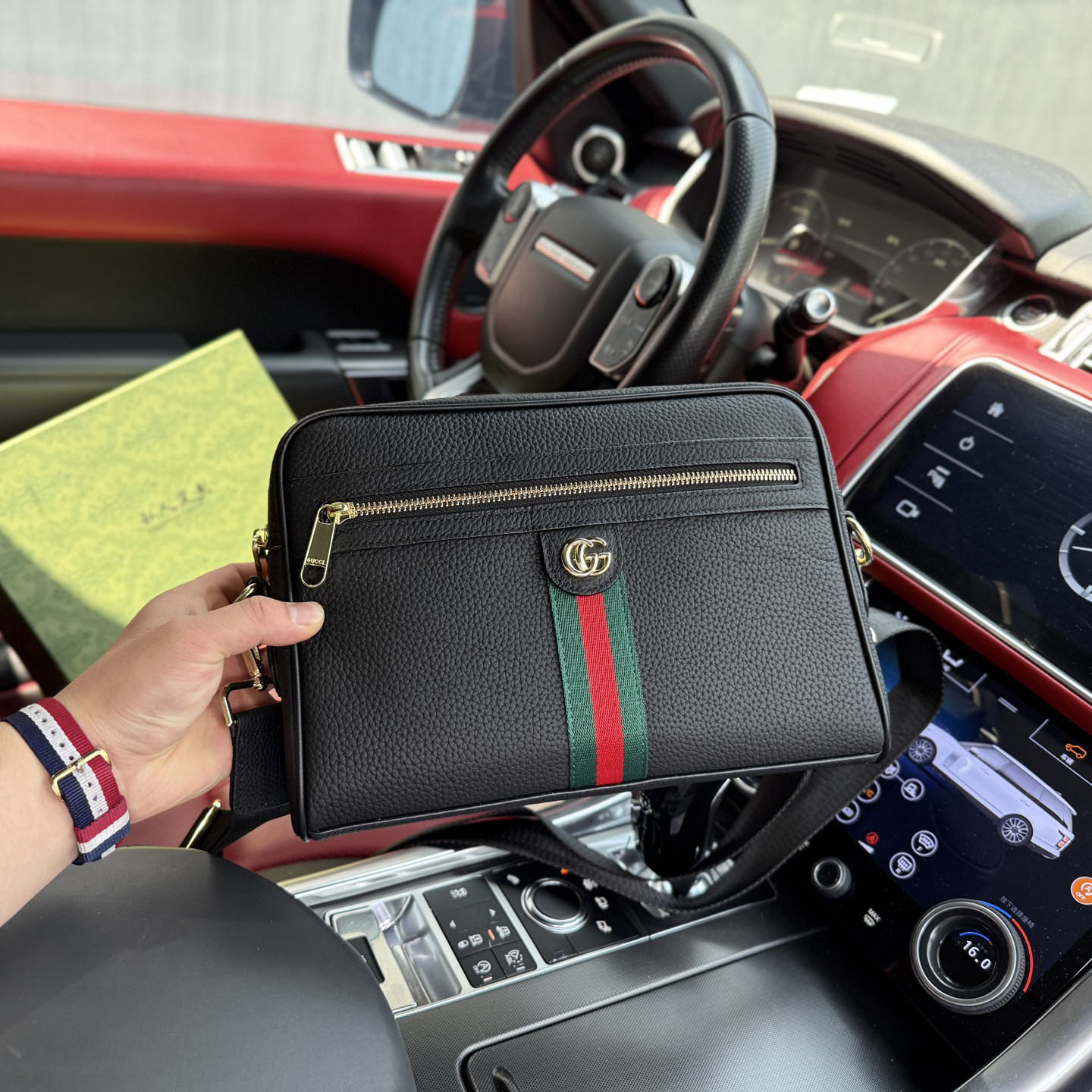 GG Shoulder/Crossbody Bag BV2506110