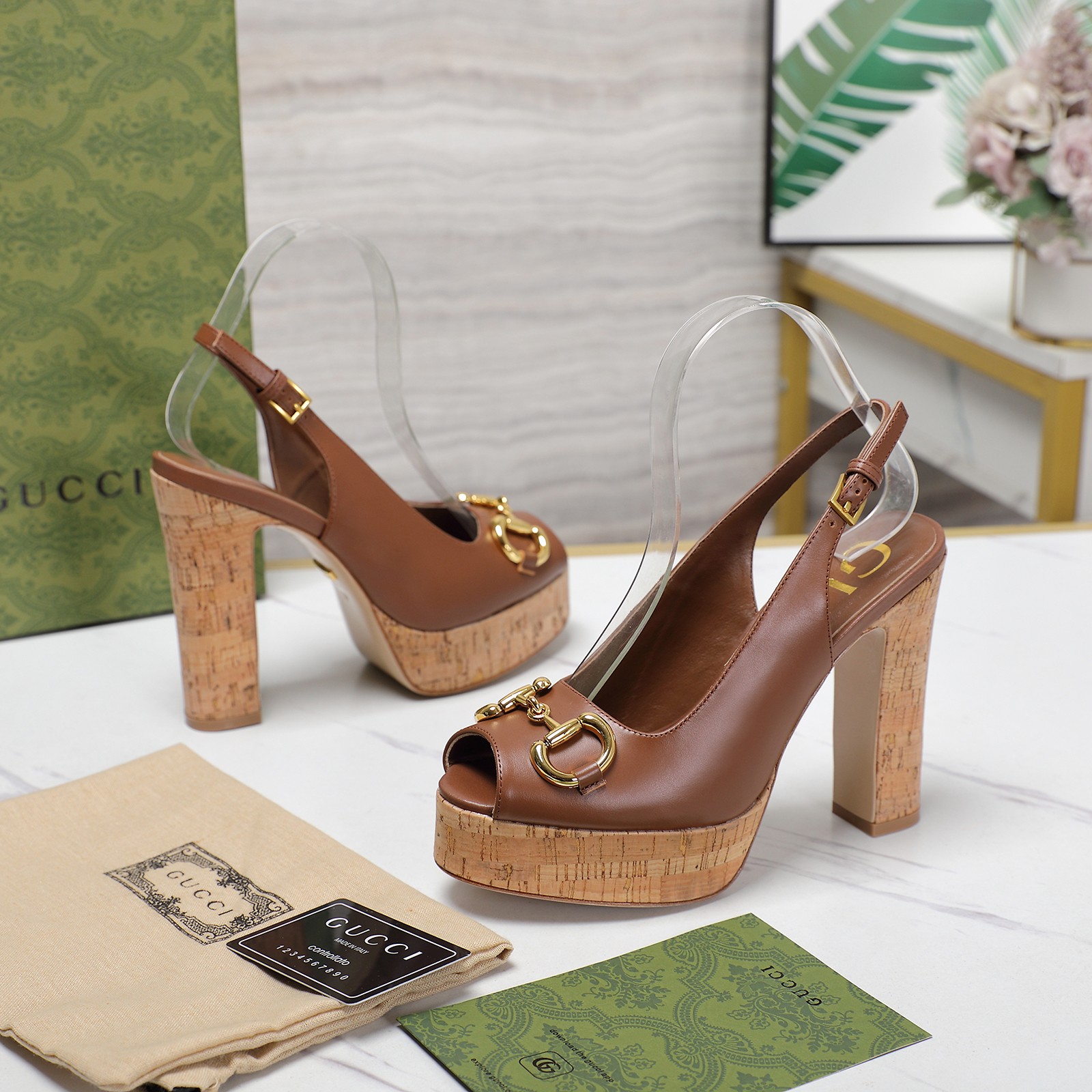 GG 24 Round Toe Wood Grain Horsebit High Heels BV250676