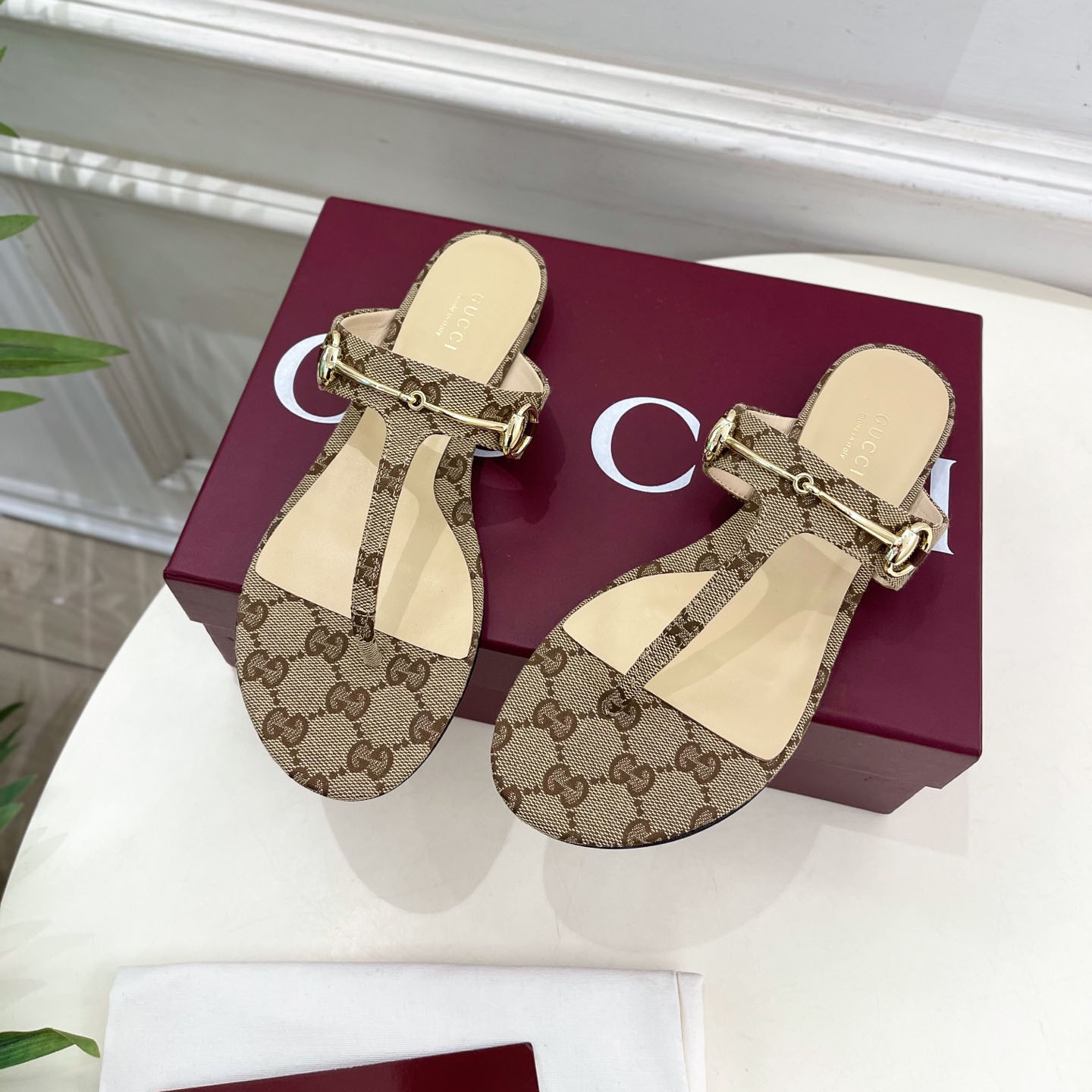 GG Horsebit Toe-Post Sandals BV250691