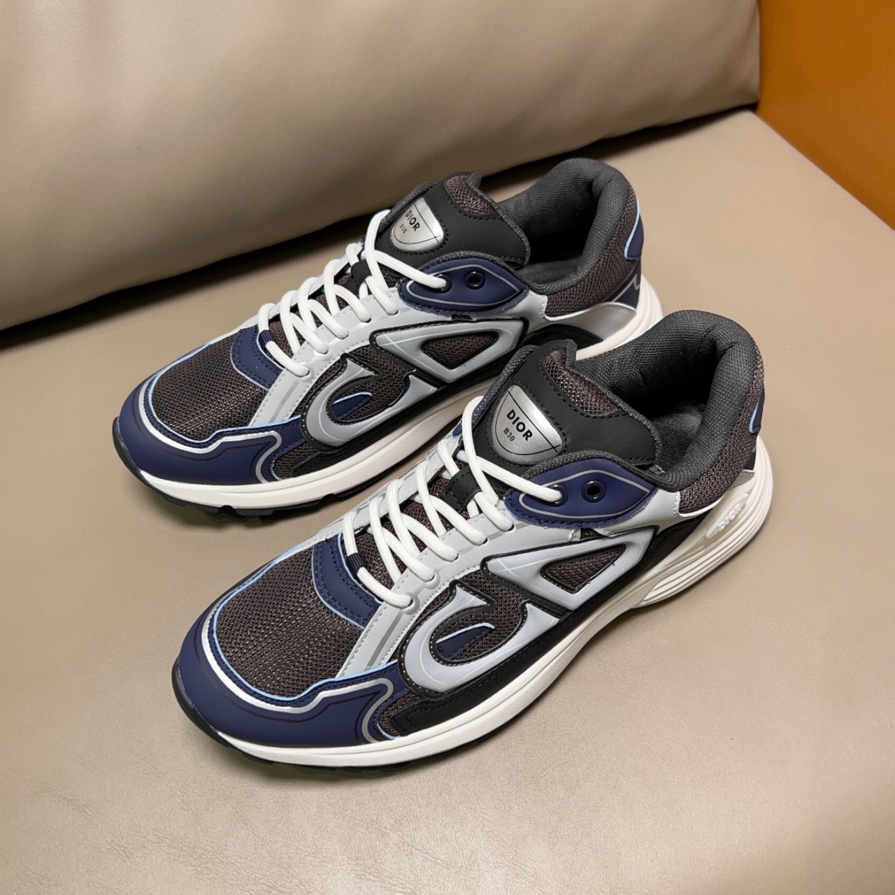 CD  Men's B30 Countdown Sneaker YV24061323