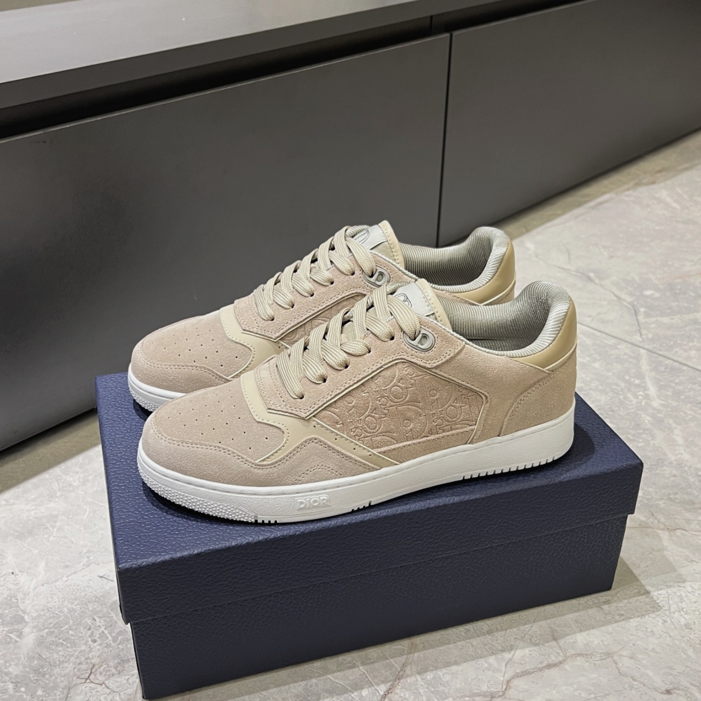 CD  Men's Suede B27 Uptown Low-Top Sneaker YV24061329