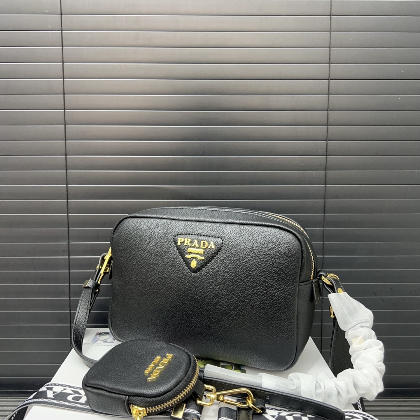 PRA Single-Shoulder Crossbody Bag Ev25061035