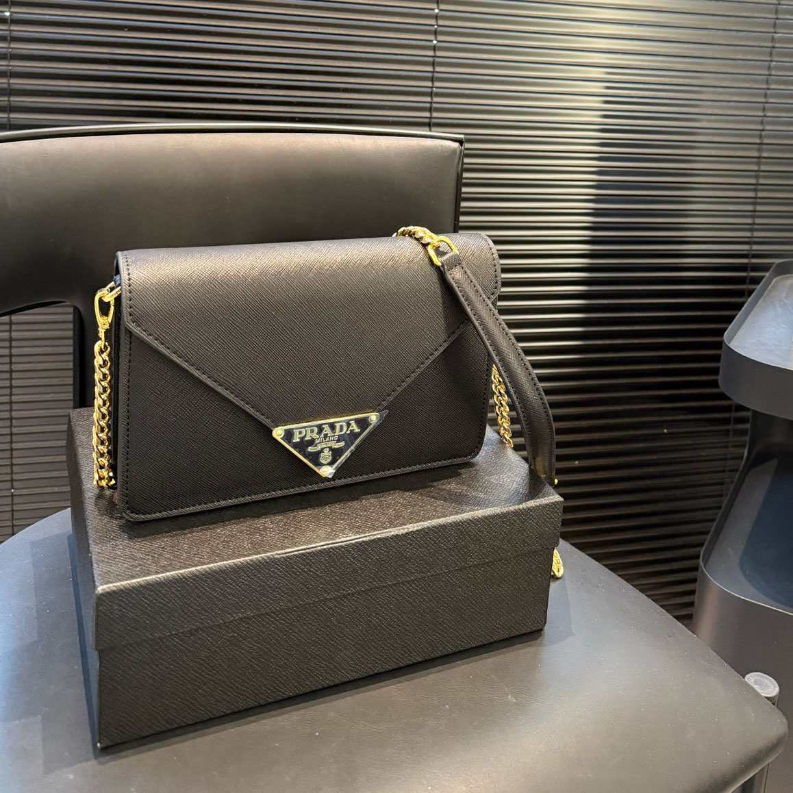 PRA Shoulder Bag Ev25061031