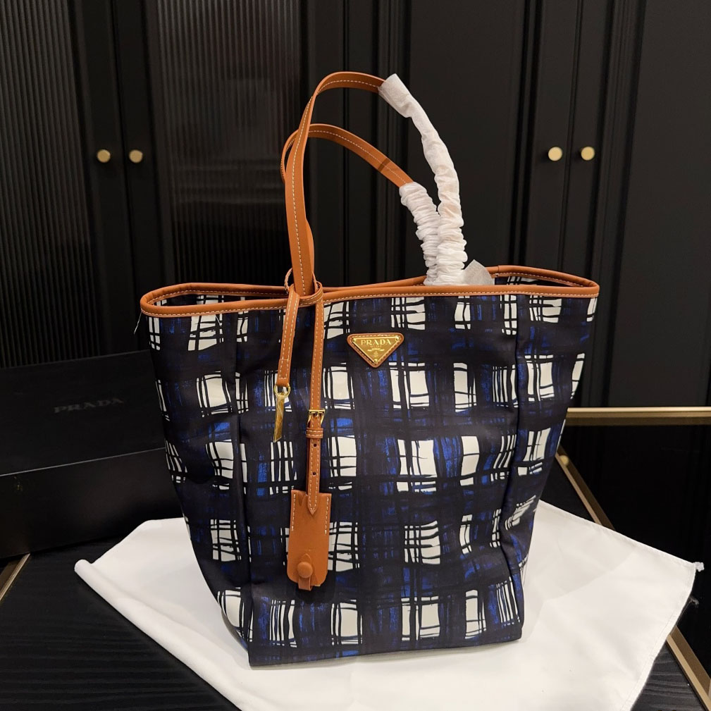 PRA Checkered Tote Bag Ev25061024