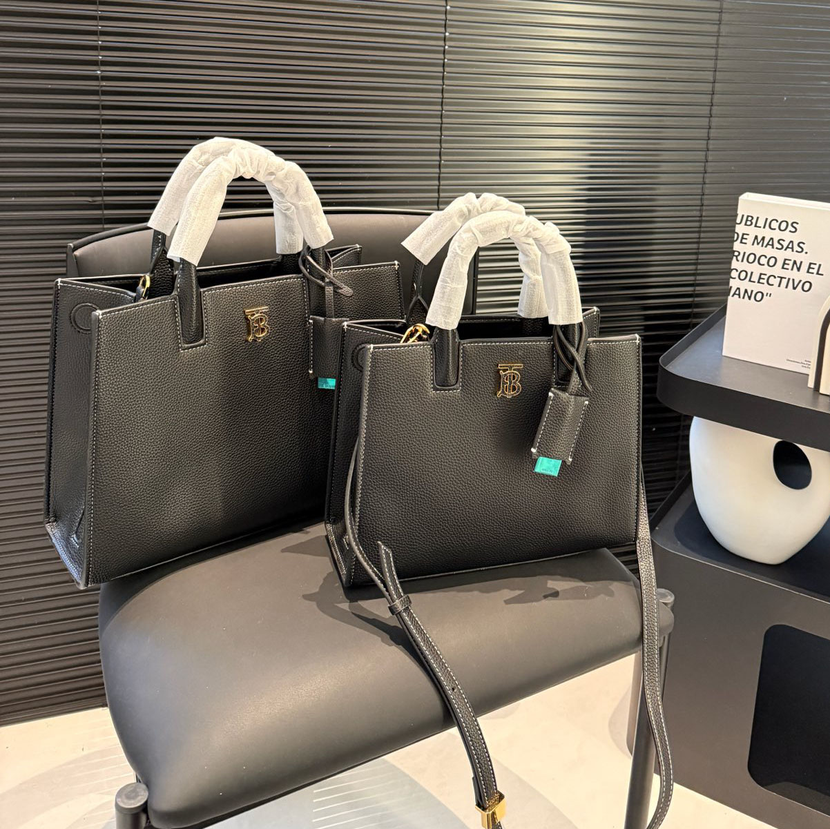 Bur New Tote Bag Ev25061159