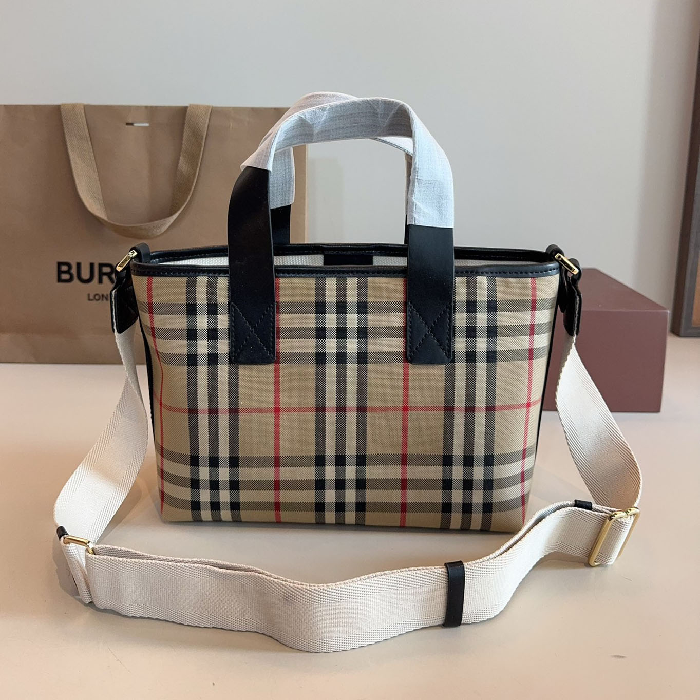 Bur Checkered Tote Ev25061130