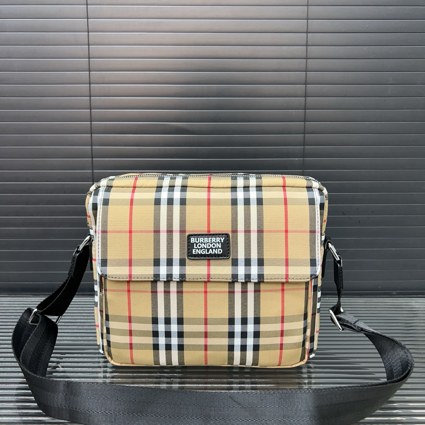 Bur Canvas Checkerboard Shoulder Bag Ev25061136