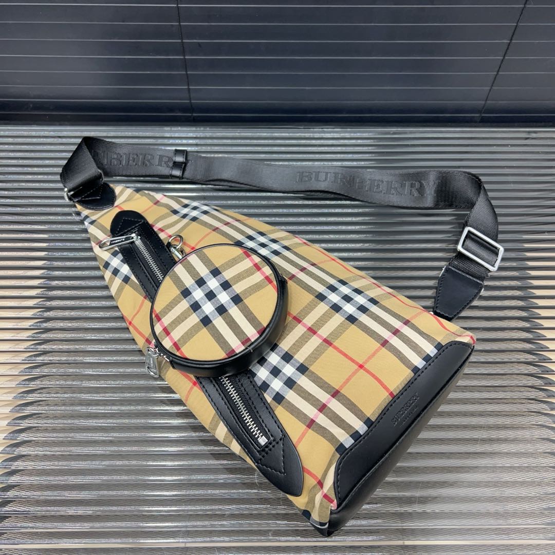 Bur Pendant Chest Bag Ev25061164