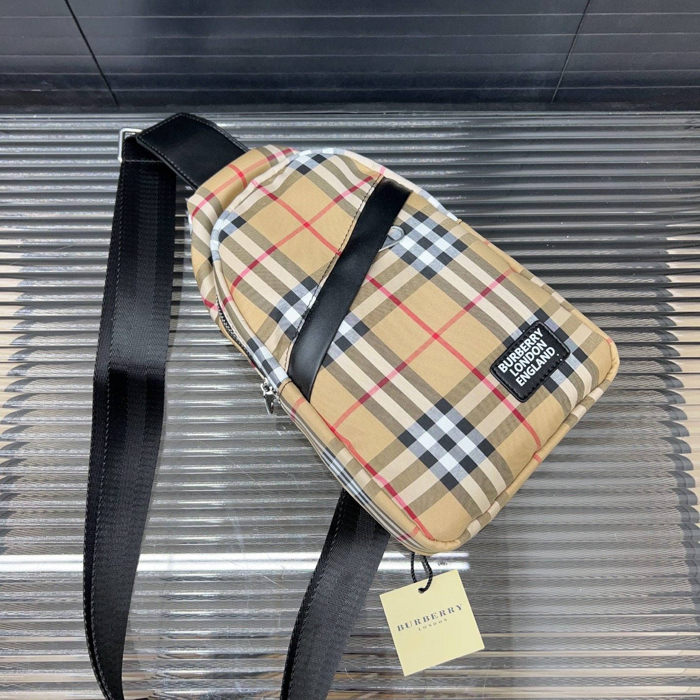 Bur Classic Checkered Canvas Chest Bag Ev25061139