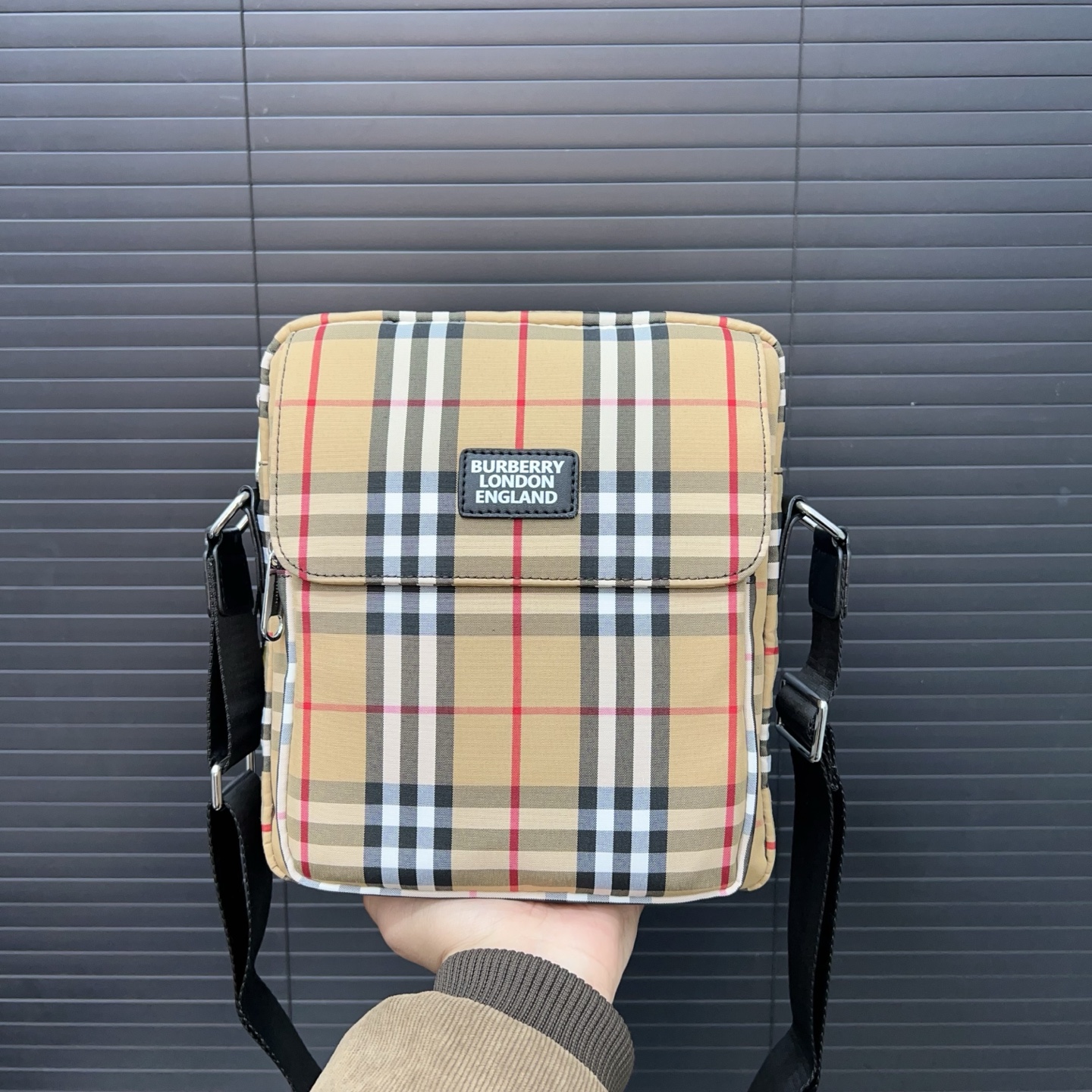 Bur Canvas Checkerboard Shoulder Bag Ev25061137