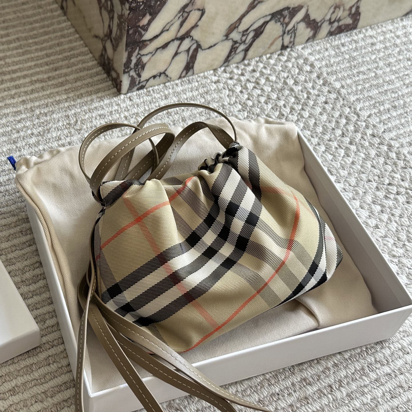 Bur New Shoulder Bag Ev25061110