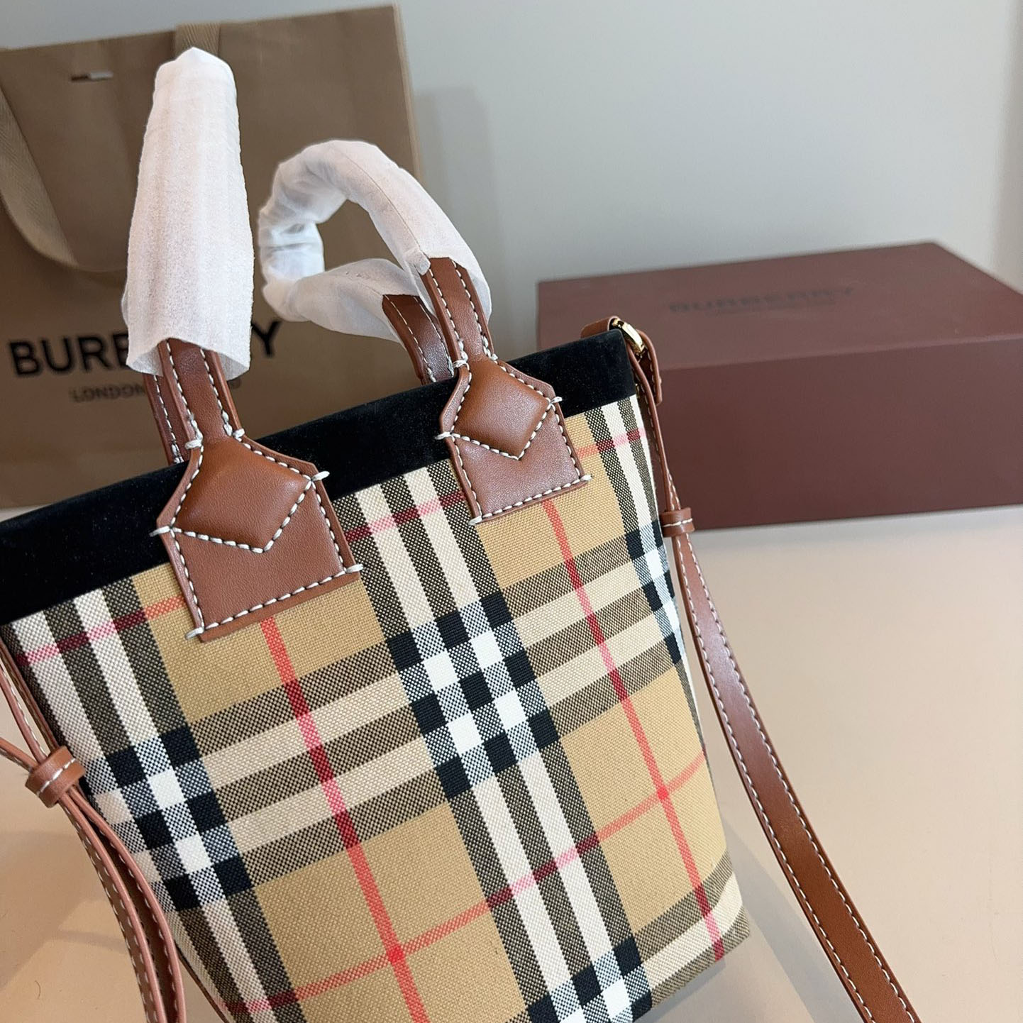 Bur Mini Crossbody Bag Ev25061131