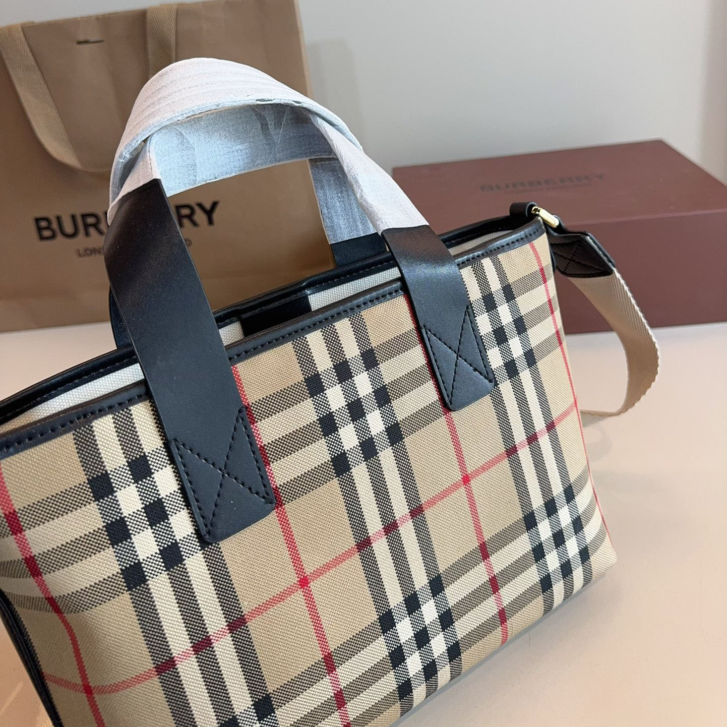Bur Checkered Tote Ev25061130