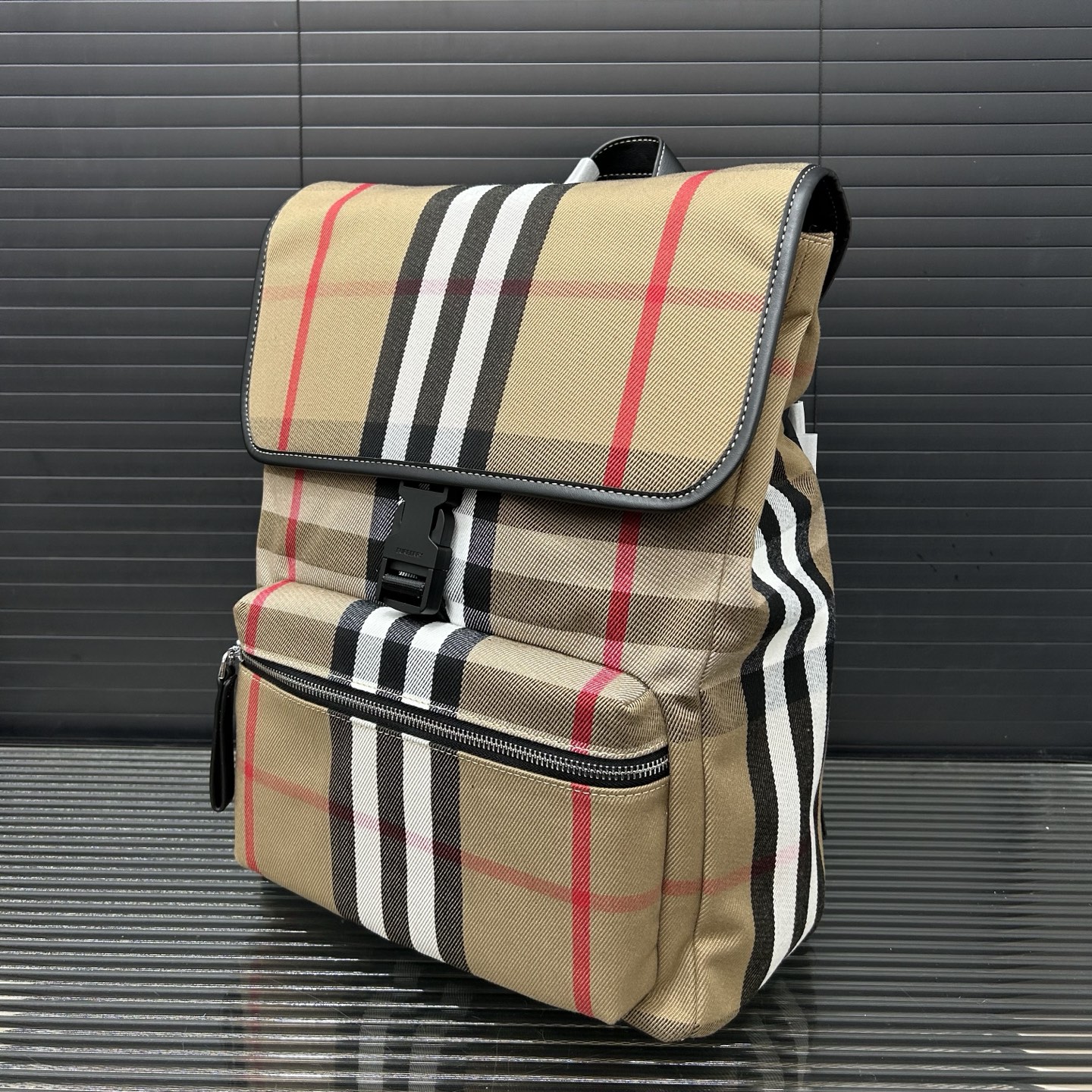 Bur Classic Snap Backpack Ev25061153